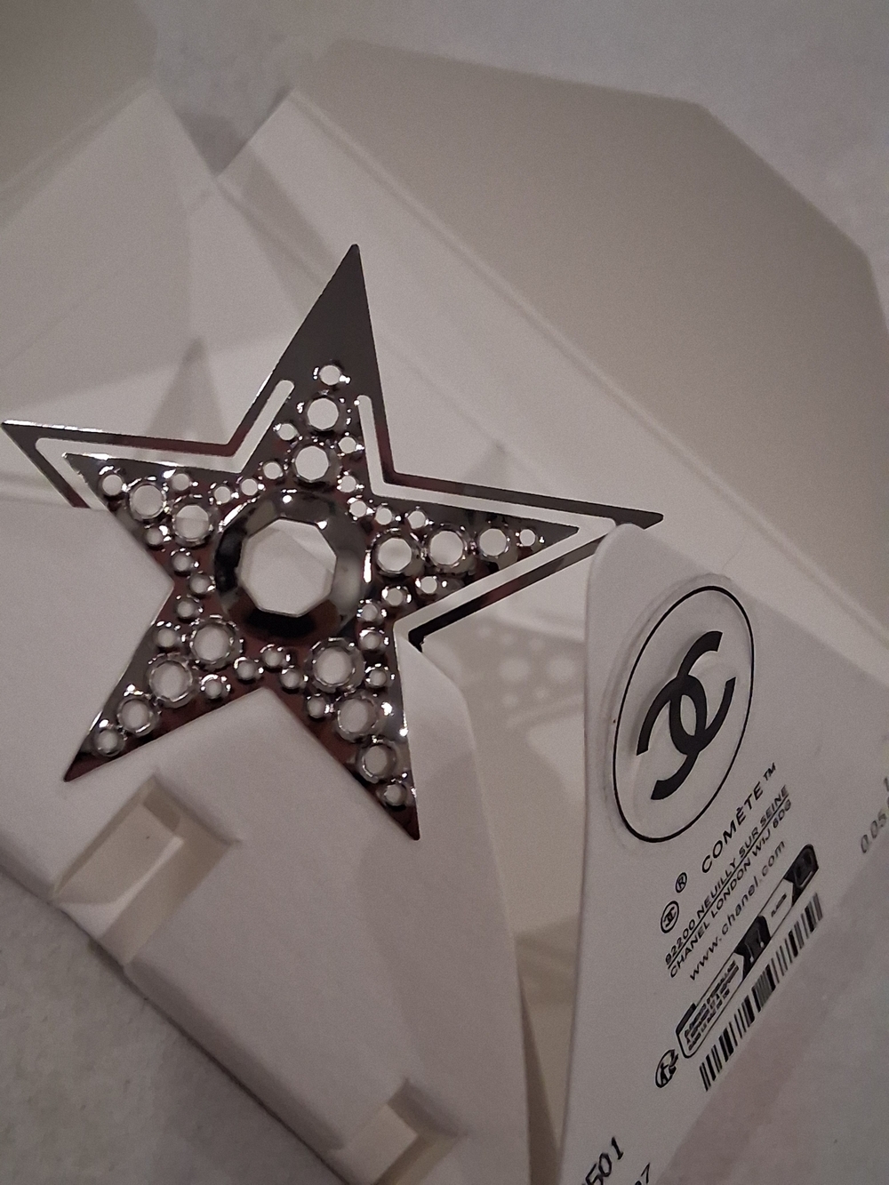 Chanel VIP/GWP Silver Star Decorative Accent Book Marker .